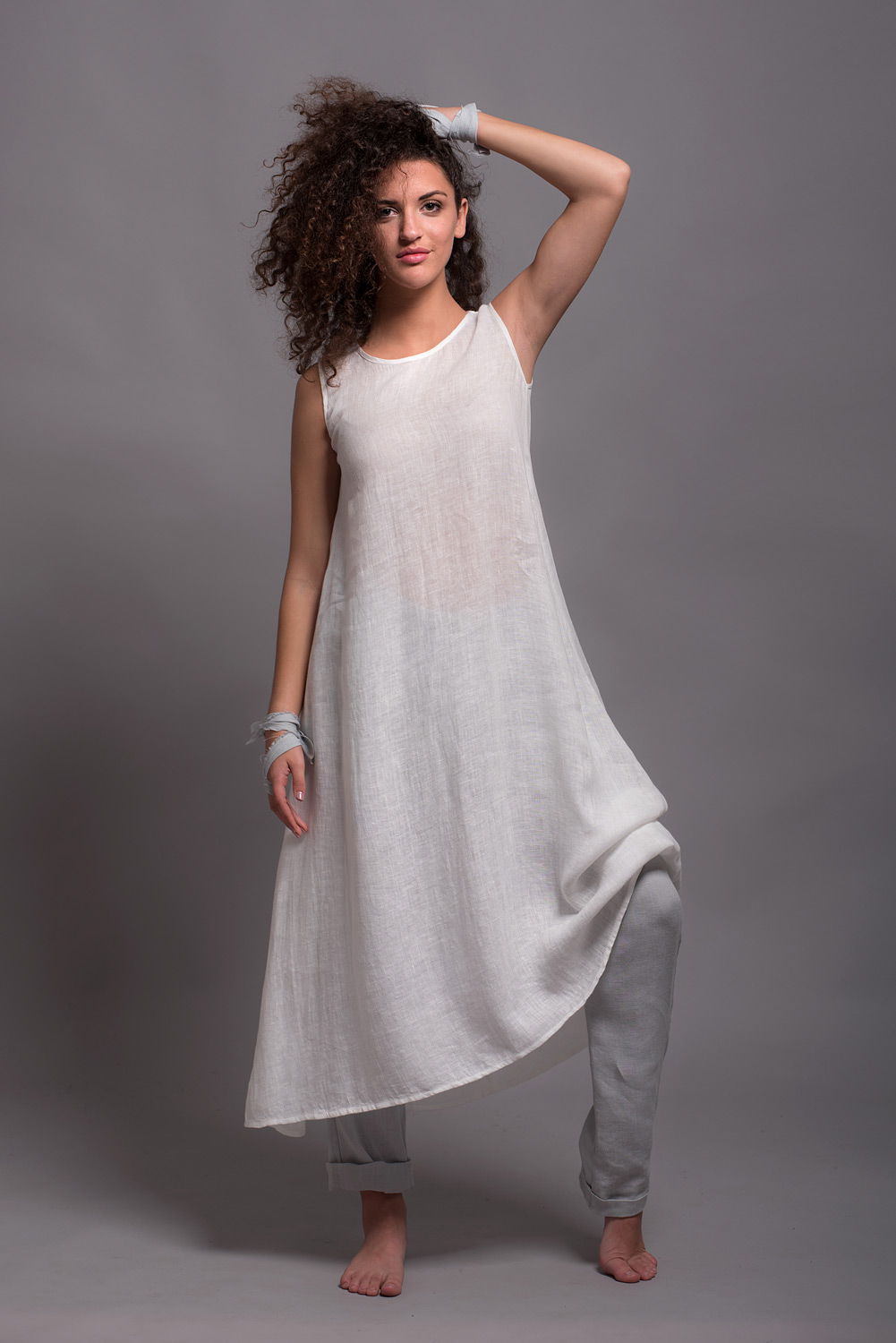 Khushi Print Women Gown White Dress - Buy Khushi Print Women Gown White  Dress Online at Best Prices in India | Flipkart.com